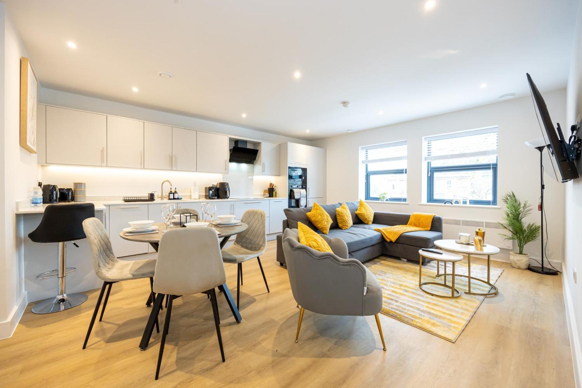 Modern 2 Bed Near Wythenshawe Hospital And Manchester Airport With Parking Bagian luar foto