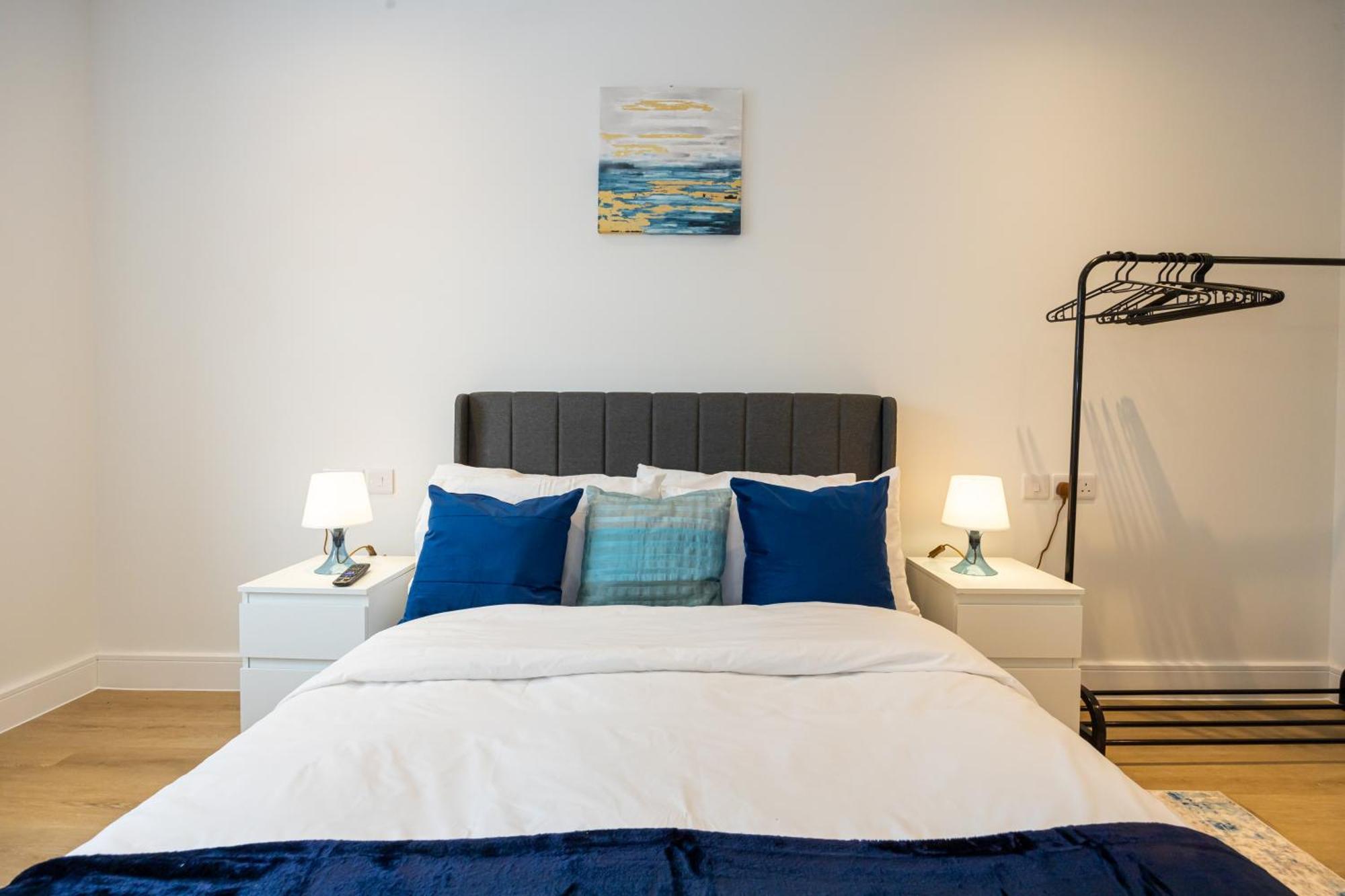 Modern 2 Bed Near Wythenshawe Hospital And Manchester Airport With Parking Bagian luar foto