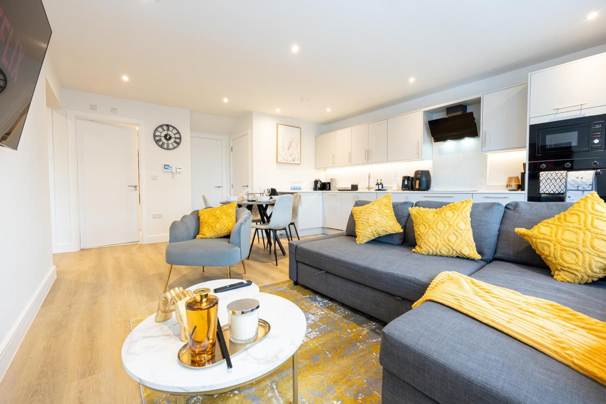 Modern 2 Bed Near Wythenshawe Hospital And Manchester Airport With Parking Bagian luar foto